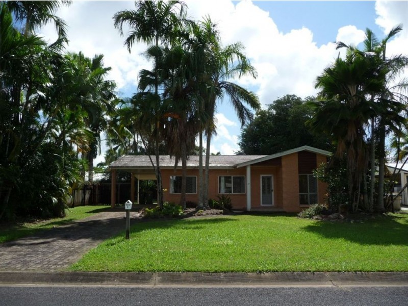 8 Bounty Close, Bentley Park QLD 4869