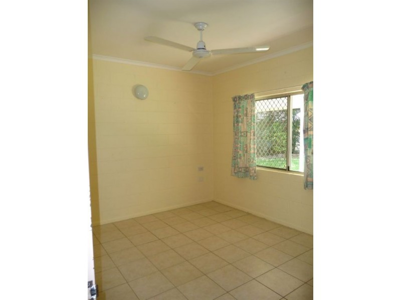 8 Bounty Close, Bentley Park QLD 4869