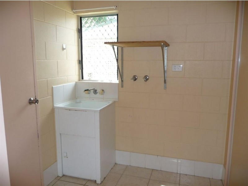 8 Bounty Close, Bentley Park QLD 4869