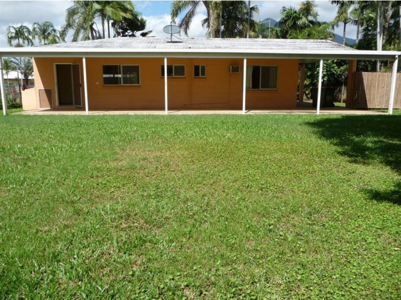 8 Bounty Close, Bentley Park QLD 4869