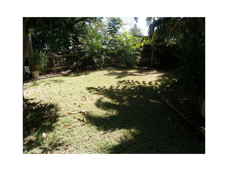 12 Guava, Holloways Beach QLD 4878