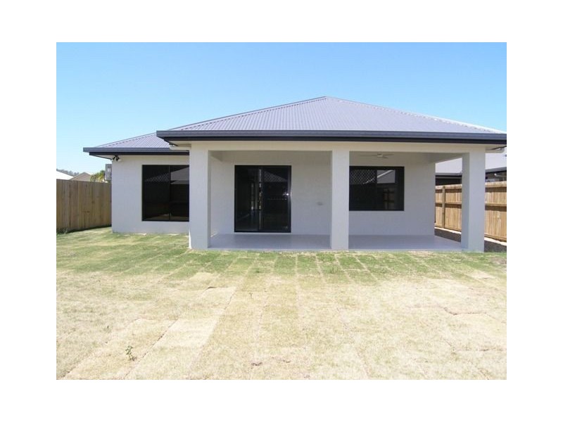 35 Norwood Crescent, Trinity Park QLD 4879