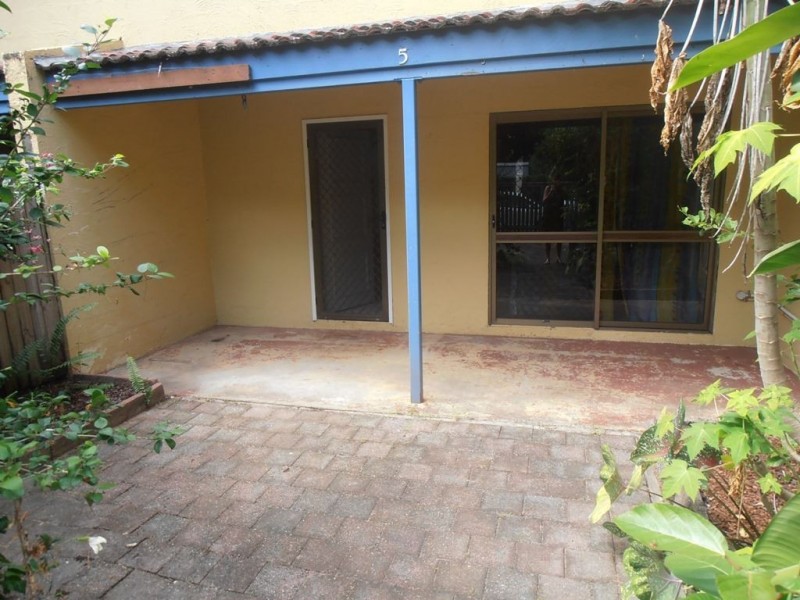 5/20 Palm Street, Holloways Beach QLD 4878