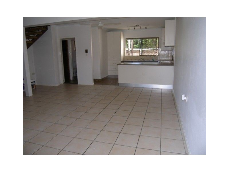 2/22 Mimosa, Holloways Beach QLD 4878