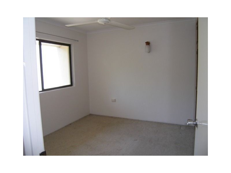 2/22 Mimosa, Holloways Beach QLD 4878
