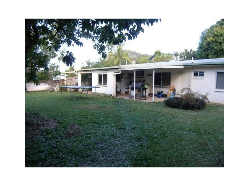 24 Kavieng Street, Trinity Beach QLD 4879