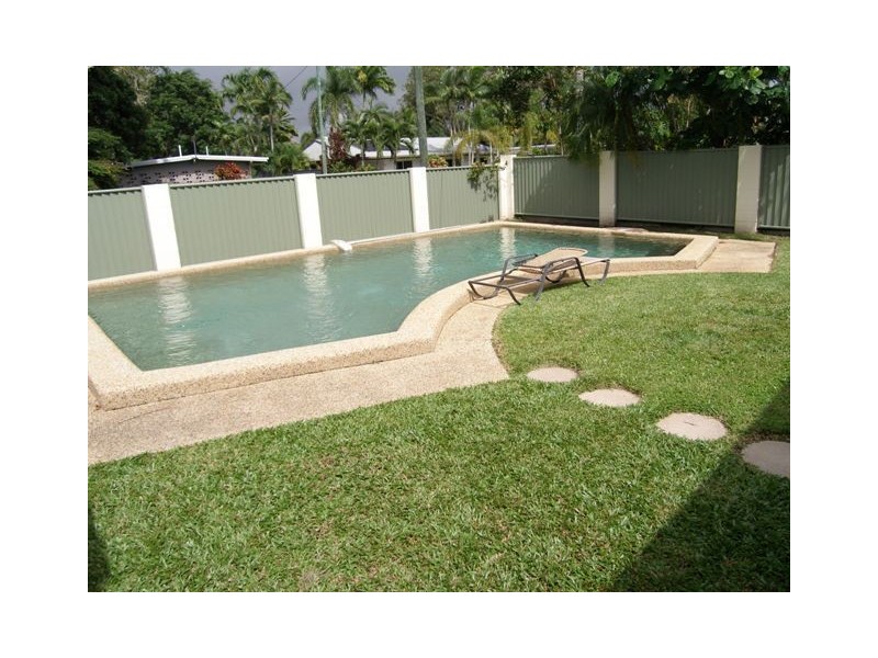 18 Tamarind, Holloways Beach QLD 4878