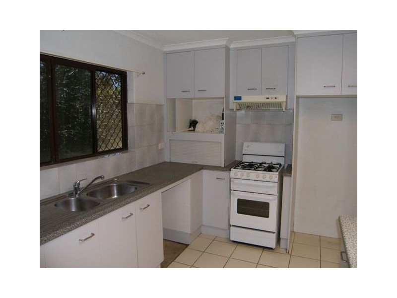 18 Tamarind, Holloways Beach QLD 4878