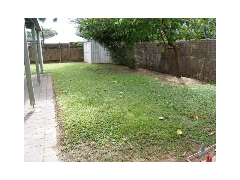 18 Tamarind, Holloways Beach QLD 4878