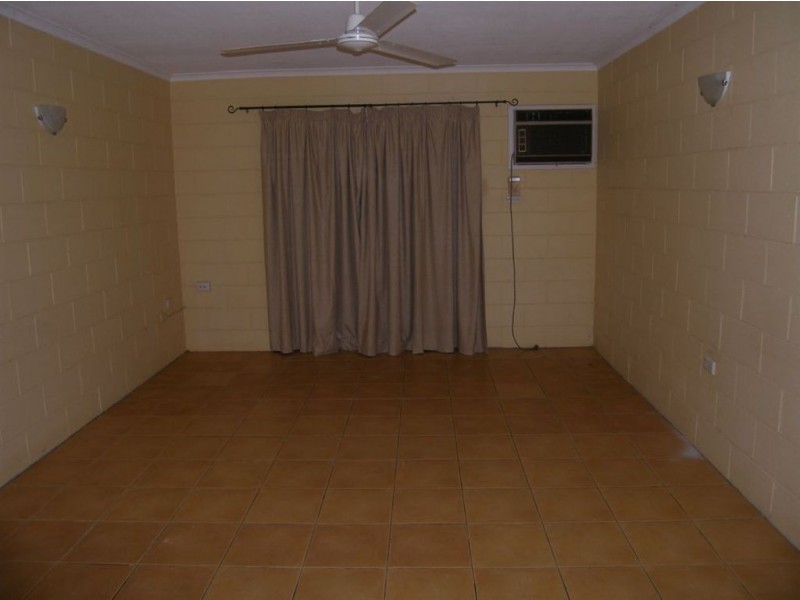 2/29 Bouganvillea, Holloways Beach QLD 4878