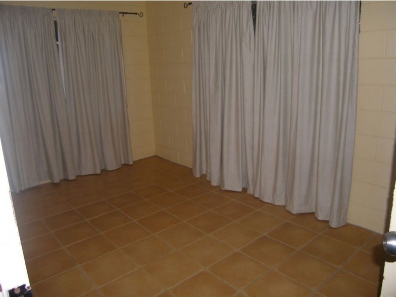 2/29 Bouganvillea, Holloways Beach QLD 4878