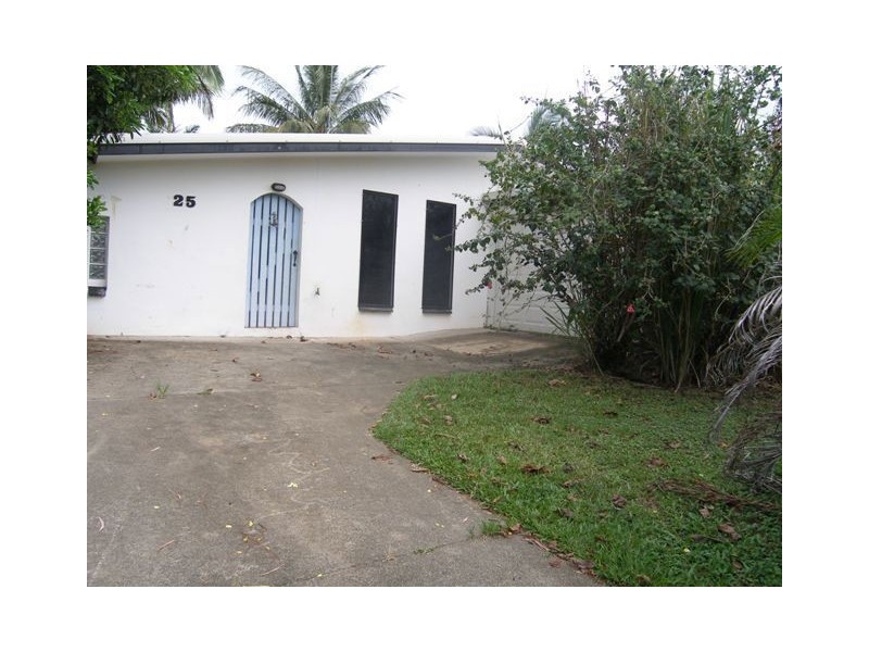 25 Kavieng, Trinity Beach QLD 4879