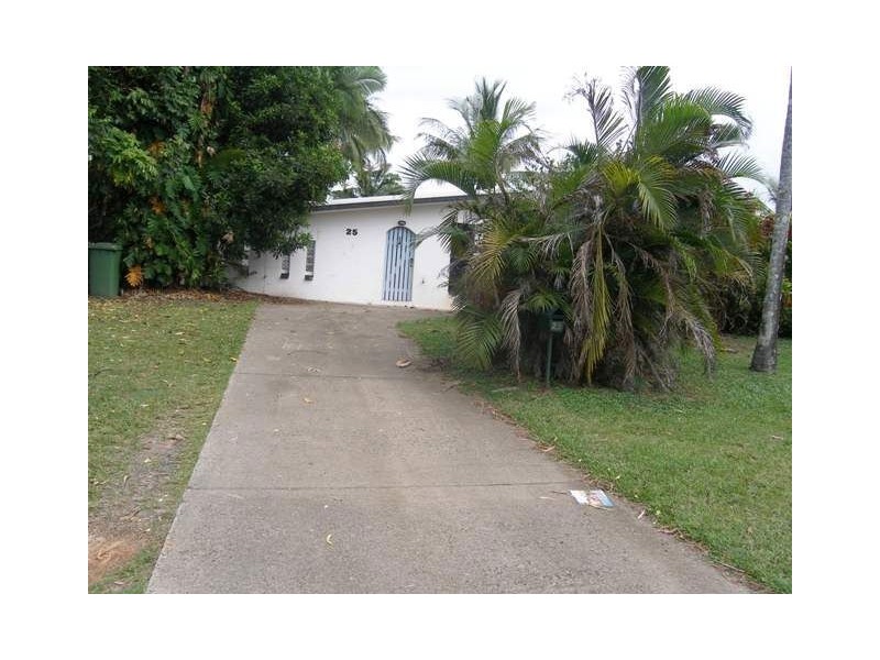 25 Kavieng, Trinity Beach QLD 4879