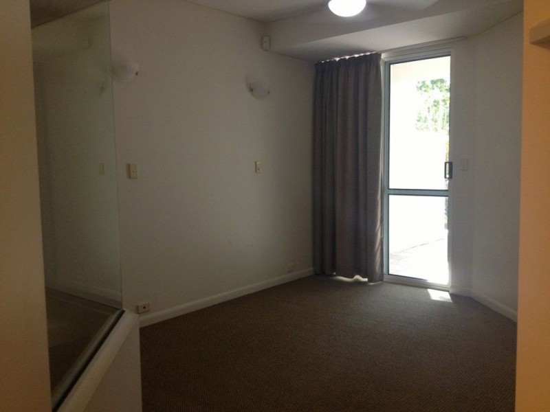 3/2 Deauville, Yorkeys Knob QLD 4878