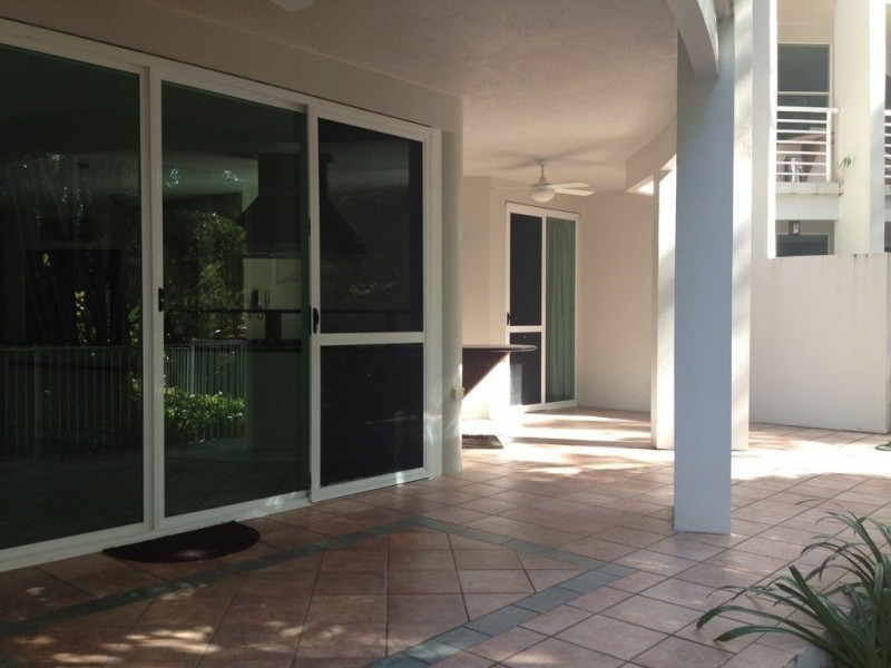 3/2 Deauville, Yorkeys Knob QLD 4878