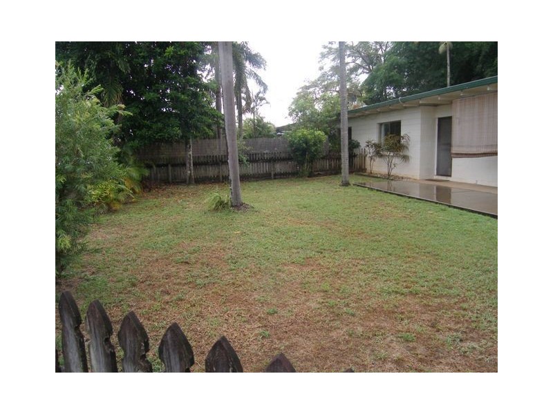 1/118 Wistaria Street, Holloways Beach QLD 4878