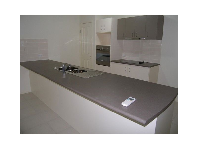 3 Chandra Close, Redlynch QLD 4870