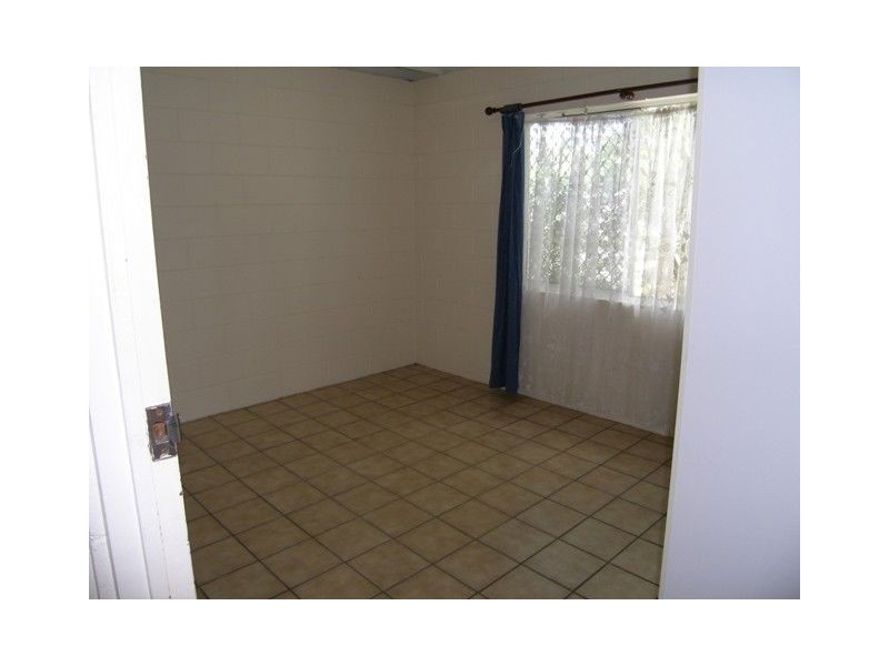 2/118 Wistaria Street, Holloways Beach QLD 4878