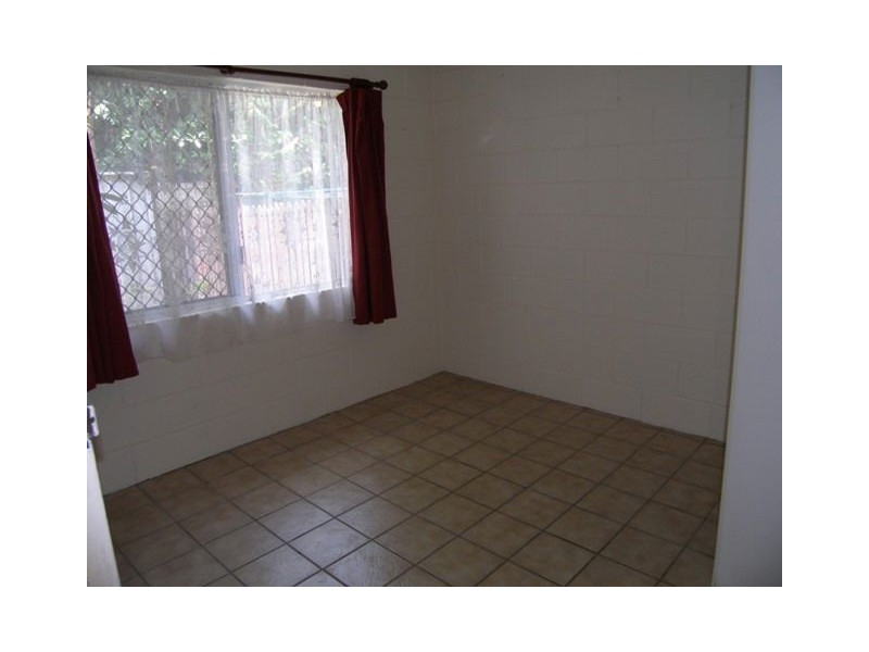 2/118 Wistaria Street, Holloways Beach QLD 4878