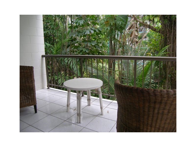 8/67-69 Moore Street, Trinity Beach QLD 4879