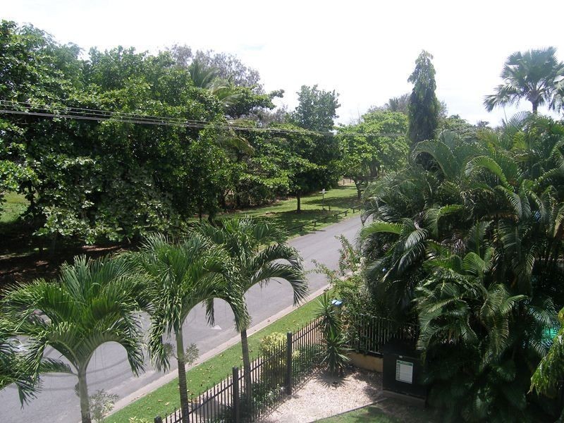 6/65 Sims Esplanade, Yorkeys Knob QLD 4878