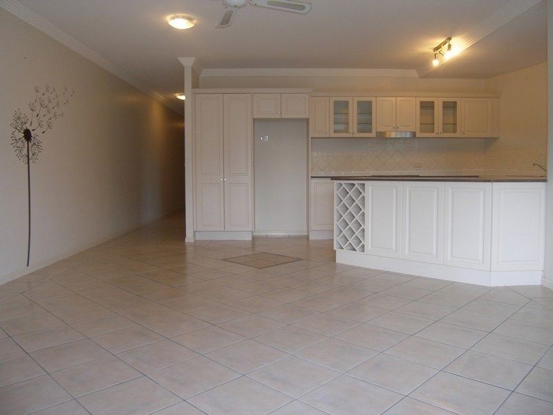 6/65 Sims Esplanade, Yorkeys Knob QLD 4878