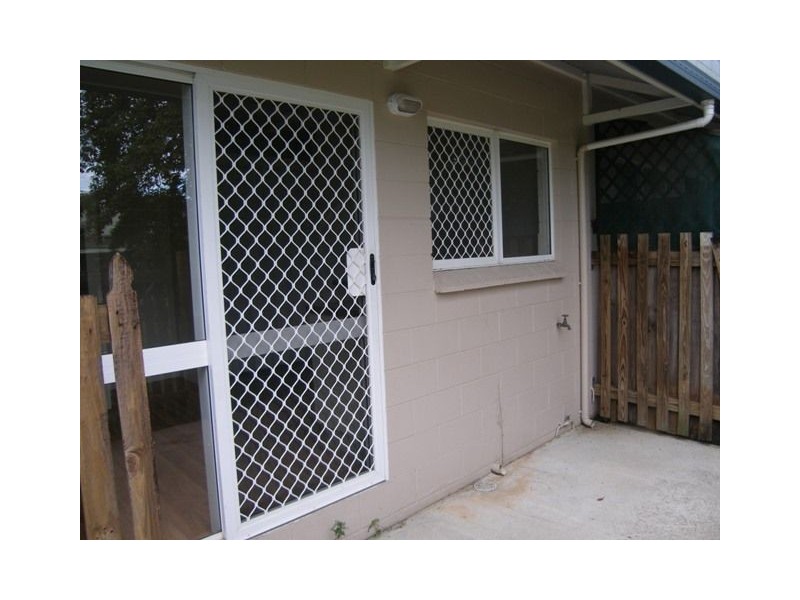 8/16 Robert, Bentley Park QLD 4869