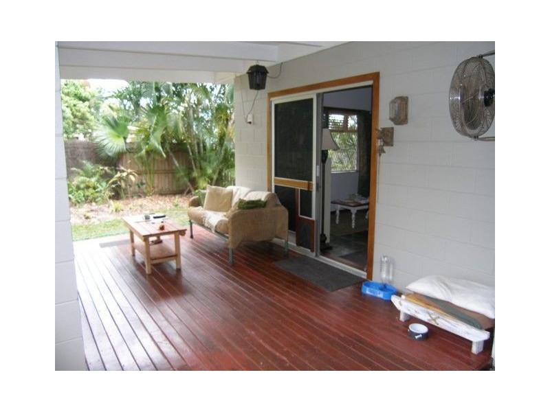 58 Oleander Street, Holloways Beach QLD 4878