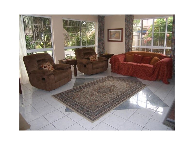 8 Tuffley, Kanimbla QLD 4870