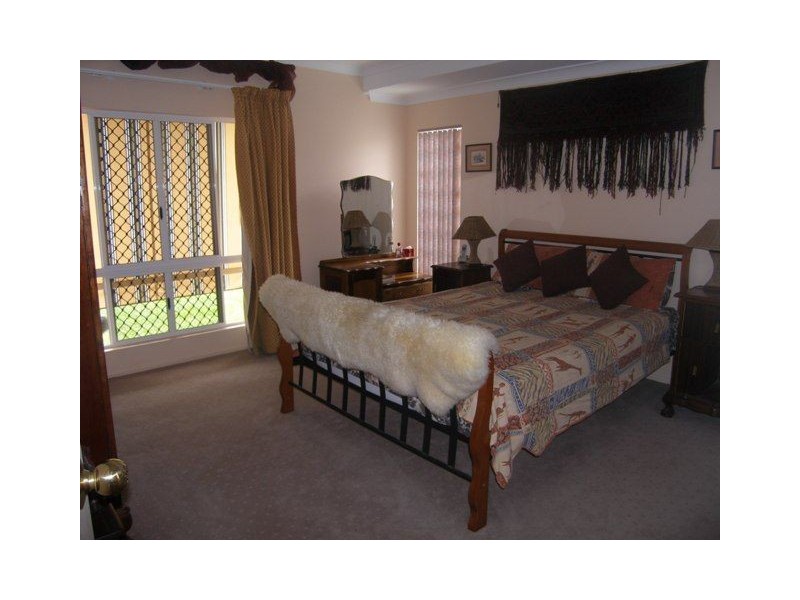 8 Tuffley, Kanimbla QLD 4870