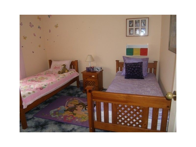 8 Tuffley, Kanimbla QLD 4870