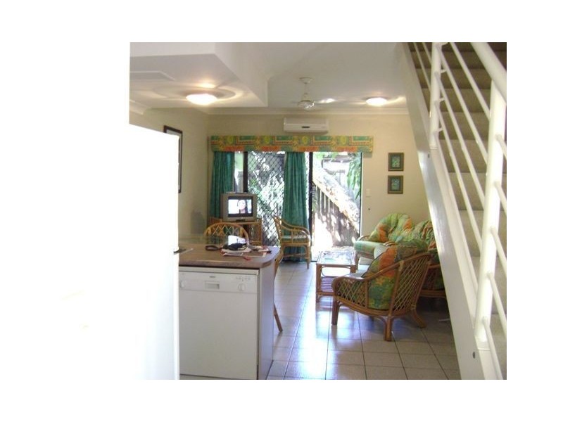 1/21 Hibiscus Lane, Holloways Beach QLD 4878