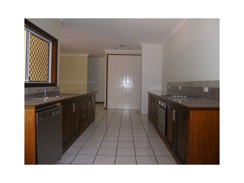 72 Baronia Crescent, Holloways Beach QLD 4878