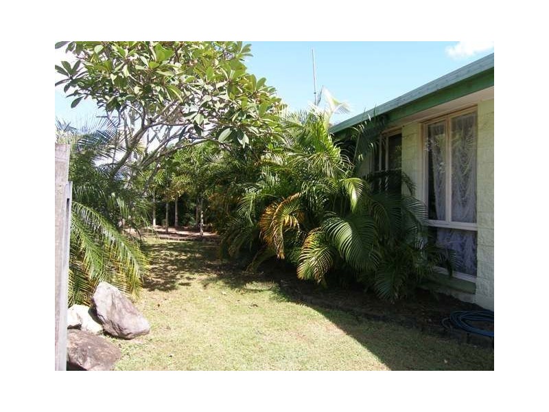 Holloways Beach QLD 4878