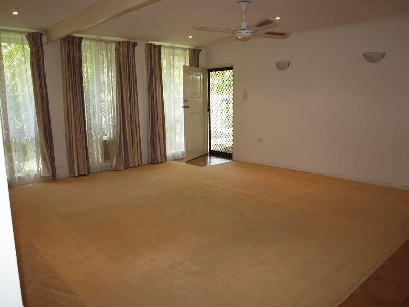 Holloways Beach QLD 4878