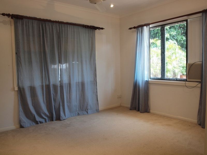 Holloways Beach QLD 4878