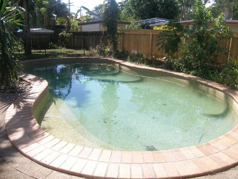 40 Maple Street, Holloways Beach QLD 4878