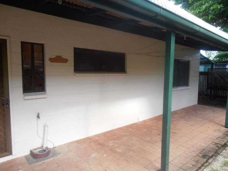 40 Maple Street, Holloways Beach QLD 4878