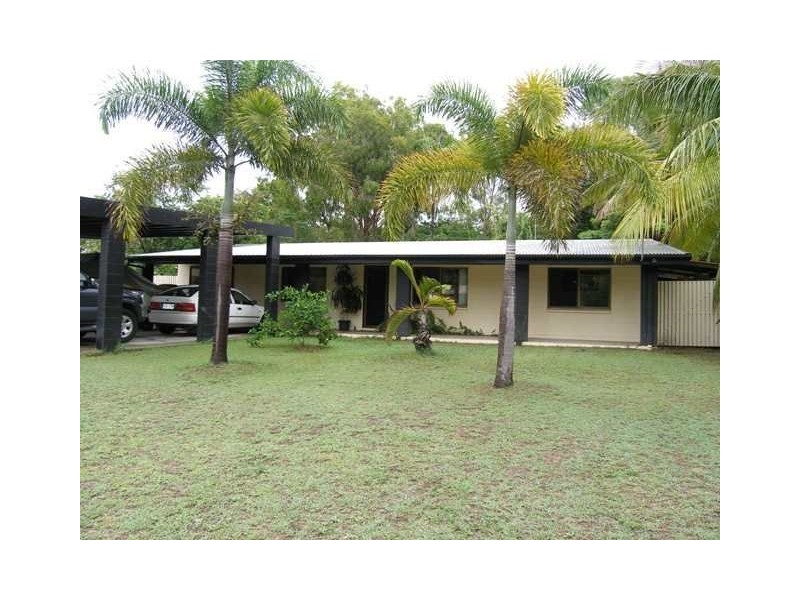 63 Bamboo Street, Holloways Beach QLD 4878