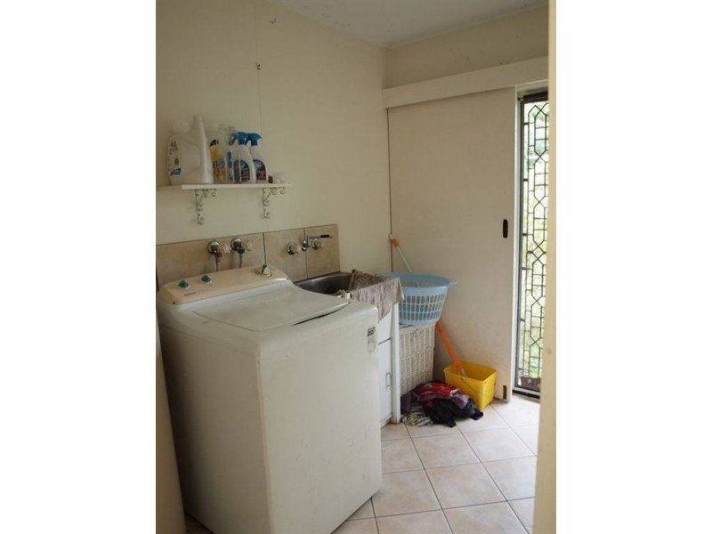 21 Oak Street, Holloways Beach QLD 4878