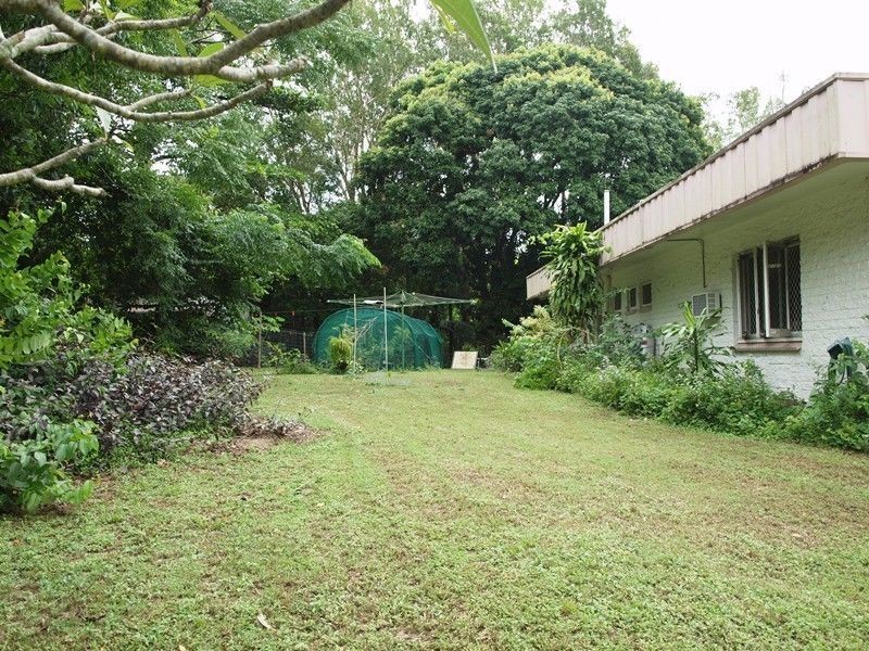 21 Oak Street, Holloways Beach QLD 4878