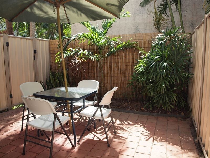 6/33 Fairweather Street, Yorkeys Knob QLD 4878