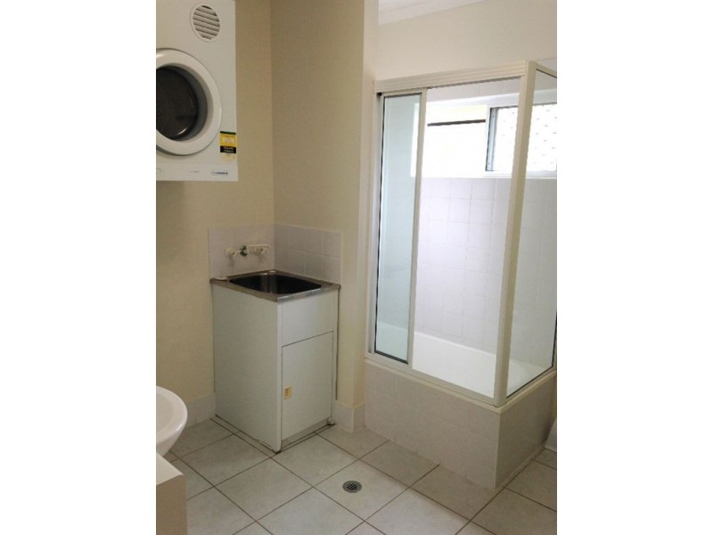 2/118 Cunningham Street, Yorkeys Knob QLD 4878