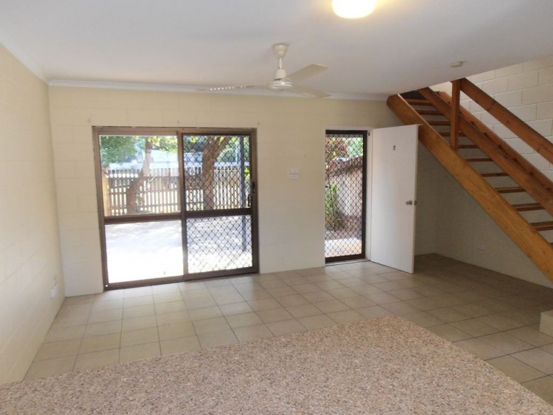 7/20-24 Palm Street, Holloways Beach QLD 4878