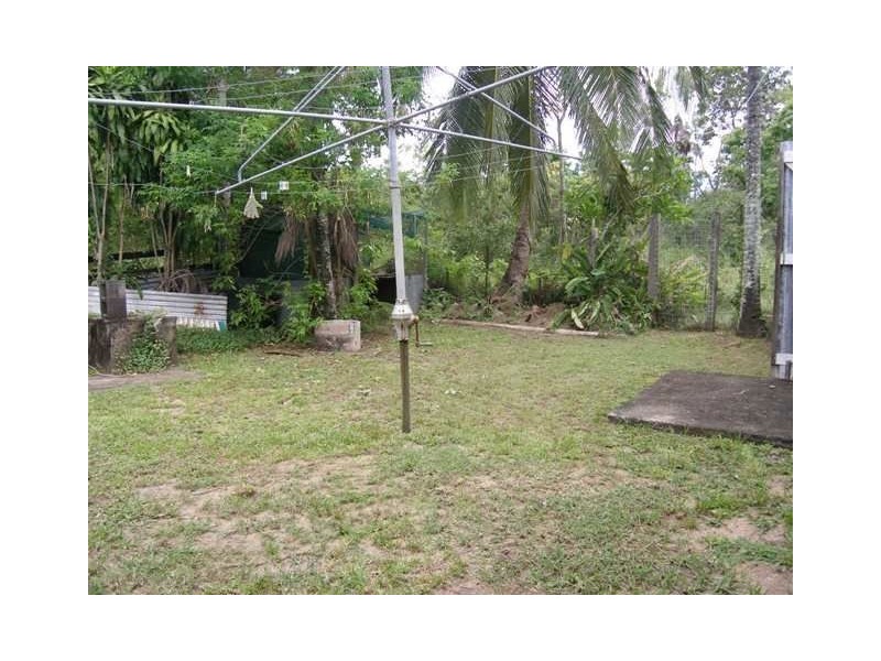 16 Christensen Street, Machans Beach QLD 4878