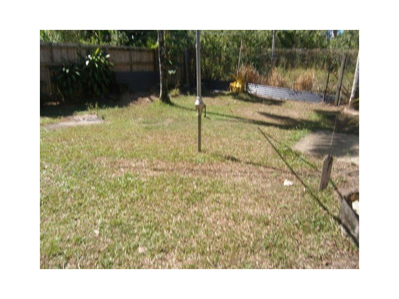 16 Christensen Street, Machans Beach QLD 4878