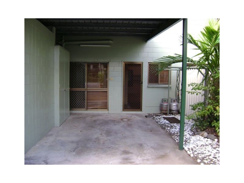 12/25-31 Hibiscus Lane, Holloways Beach QLD 4878