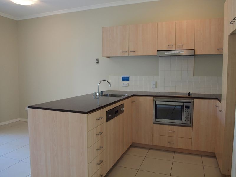 333/45-49 Williams Esplanade, Palm Cove QLD 4879