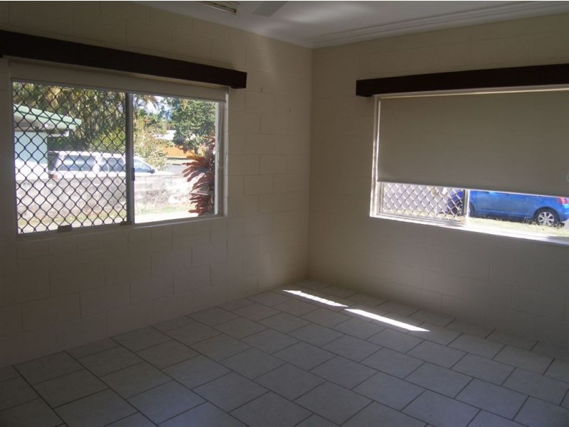 1/14 Fern Street, Holloways Beach QLD 4878