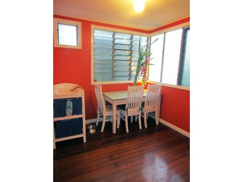 76 Cairns, Cairns North QLD 4870